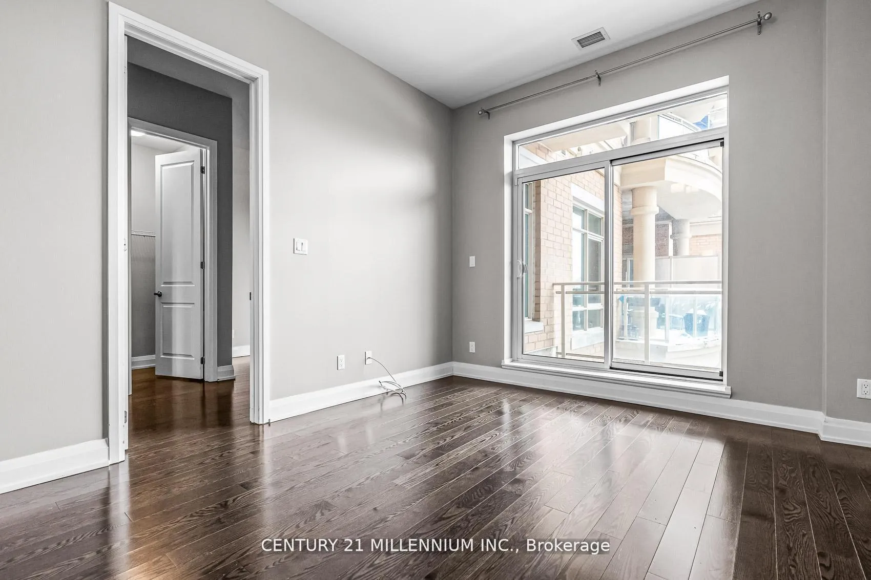 Photo 15 of Unit 419, 15277 Yonge Street, Aurora, Aurora Village — HOMEH
