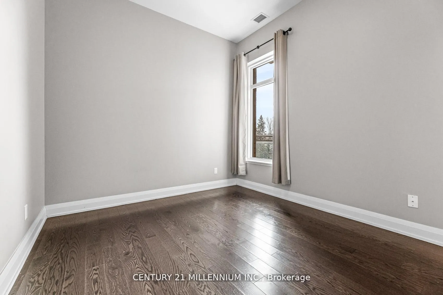 Photo 18 of Unit 419, 15277 Yonge Street, Aurora, Aurora Village — HOMEH