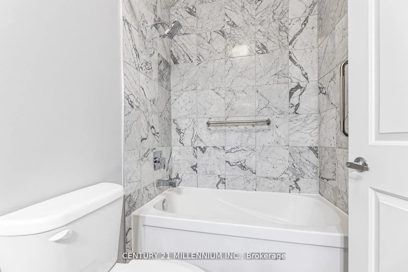 Photo 22 of Unit 419, 15277 Yonge Street, Aurora, Aurora Village — HOMEH