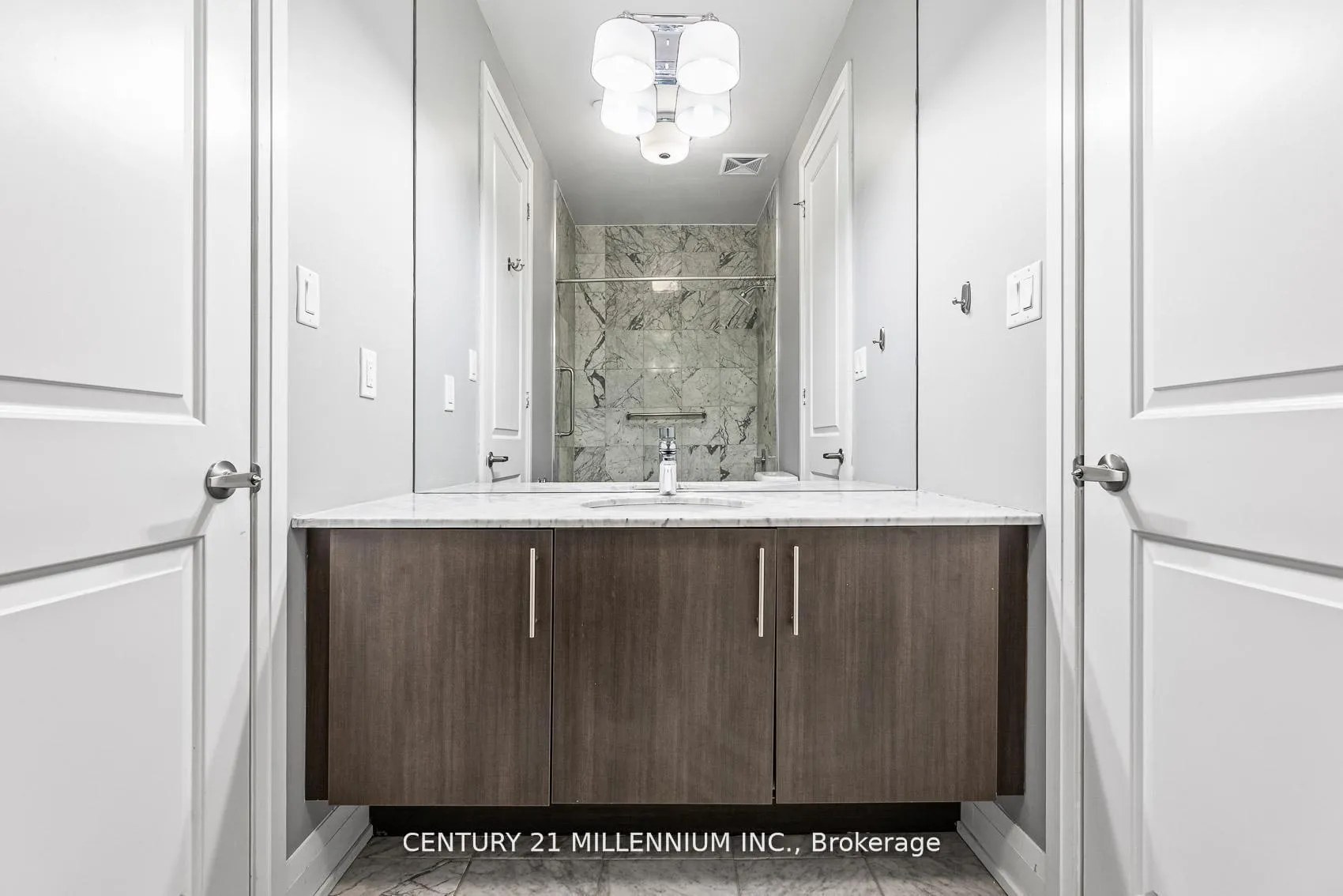 Photo 23 of Unit 419, 15277 Yonge Street, Aurora, Aurora Village — HOMEH