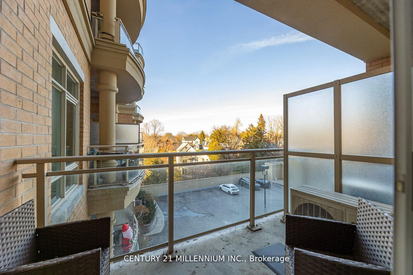 Photo 24 of Unit 419, 15277 Yonge Street, Aurora, Aurora Village — HOMEH
