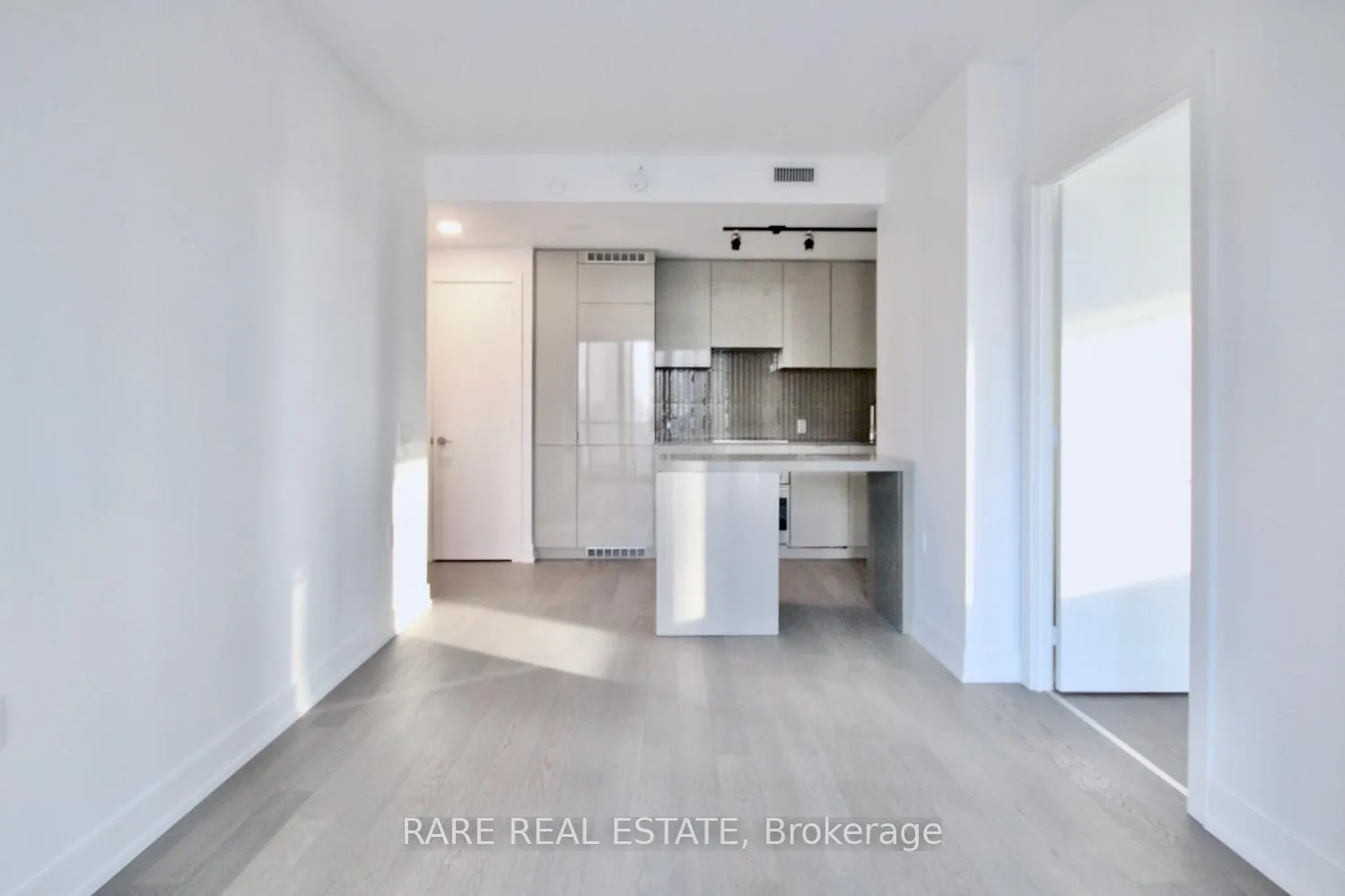 Photo 1 of Unit 2103, 7 Grenville Street, Toronto, Bay Street Corridor — HOMEH