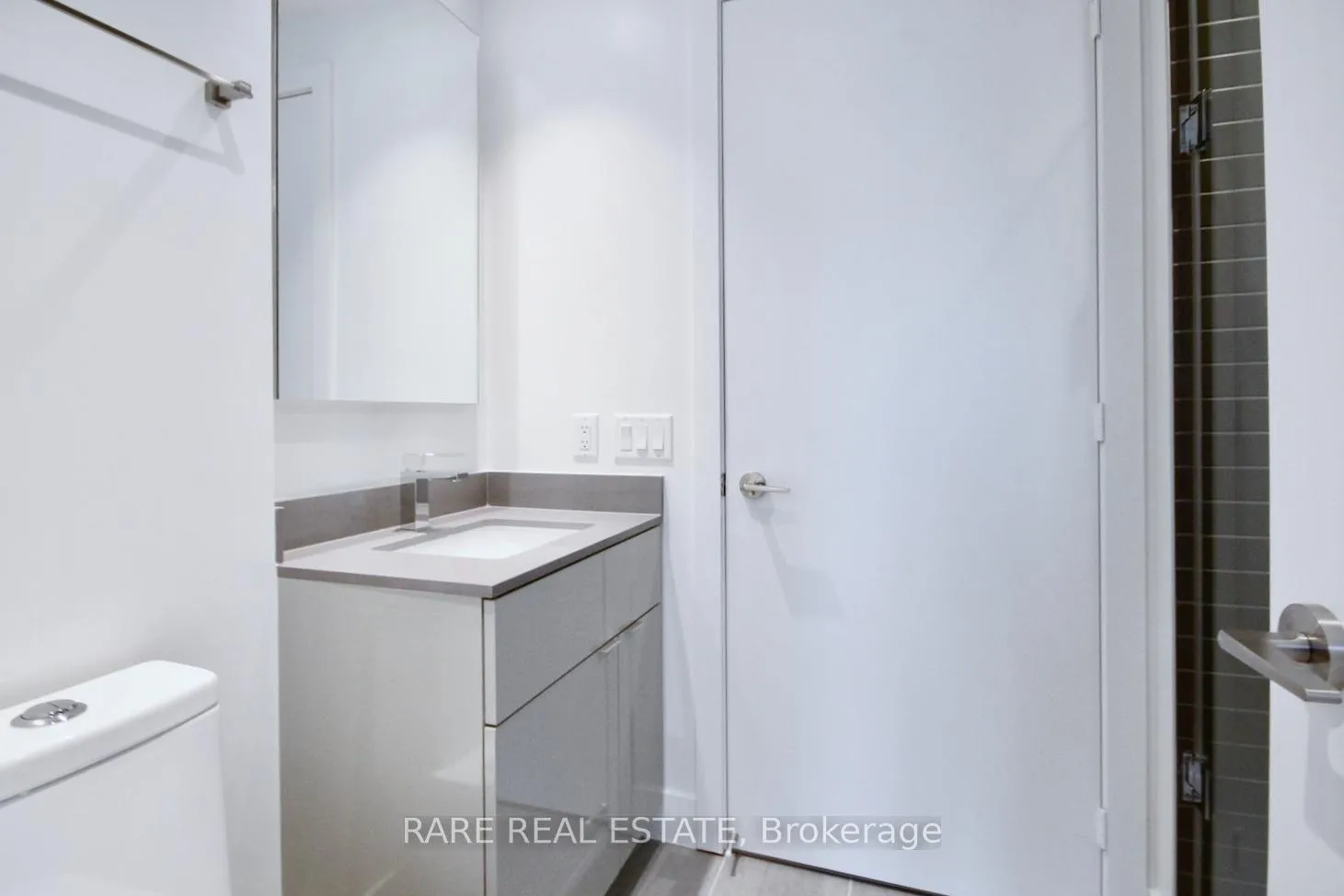 Photo 7 of Unit 2103, 7 Grenville Street, Toronto, Bay Street Corridor — HOMEH