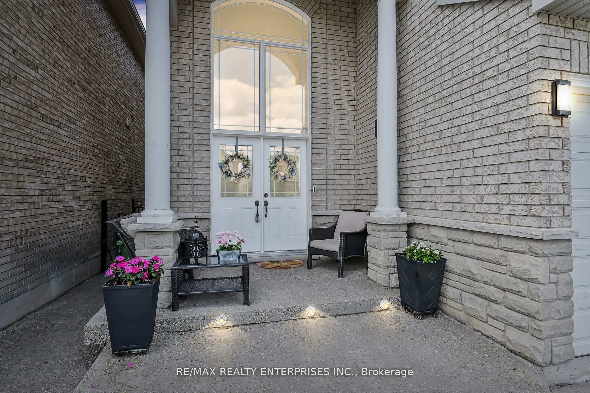 Photo 2 of 130 Chartwell Circle, Hamilton, Jerome — HOMEH