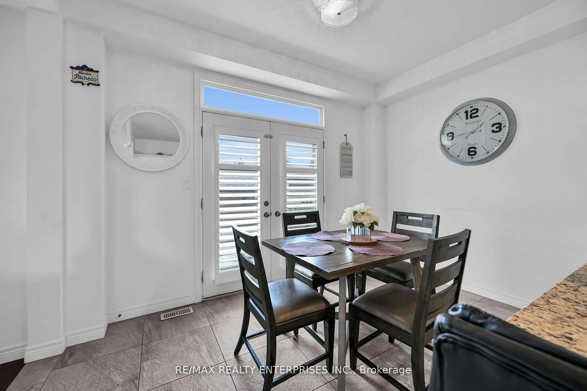 Photo 13 of 130 Chartwell Circle, Hamilton, Jerome — HOMEH