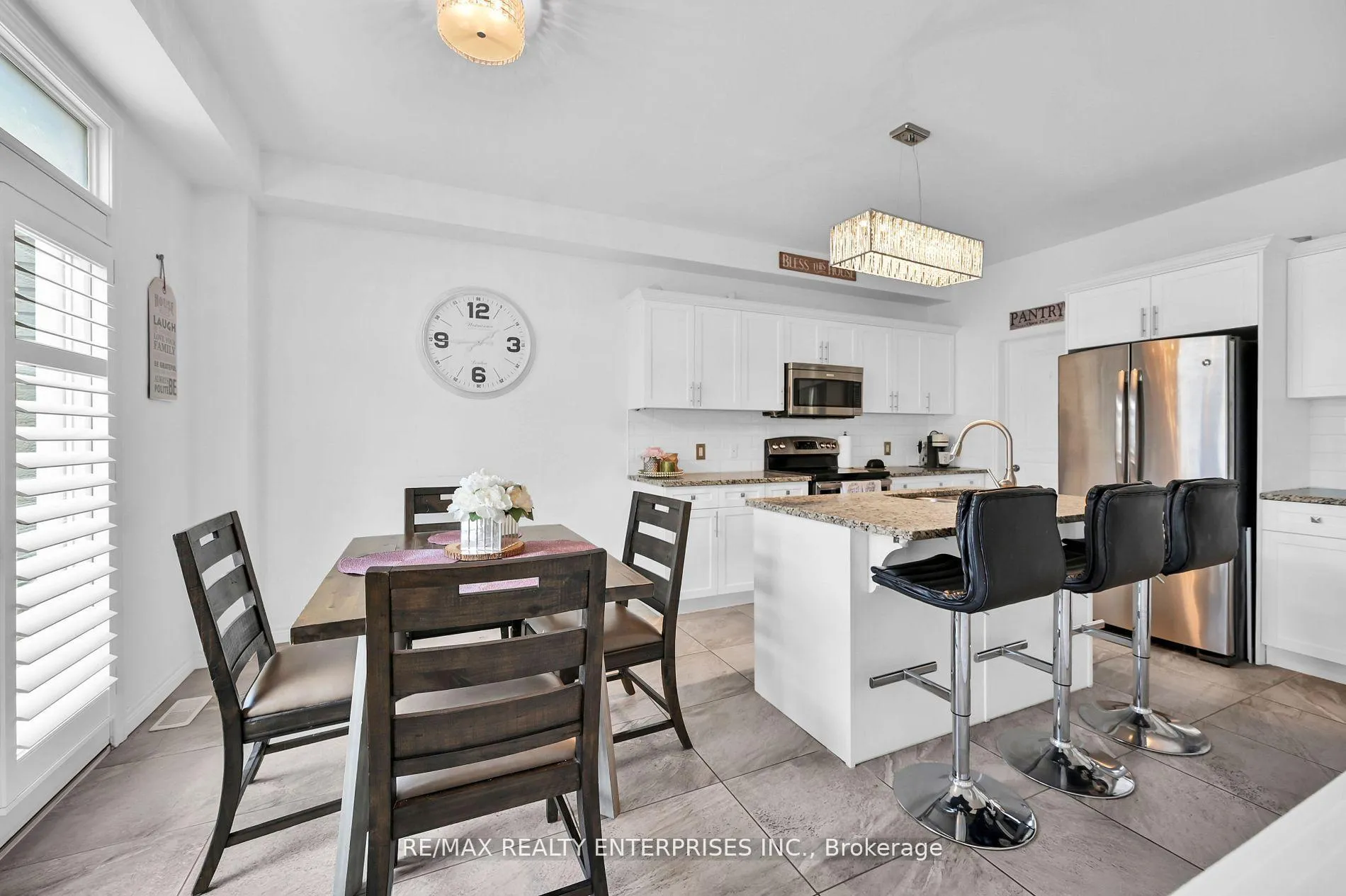 Photo 14 of 130 Chartwell Circle, Hamilton, Jerome — HOMEH