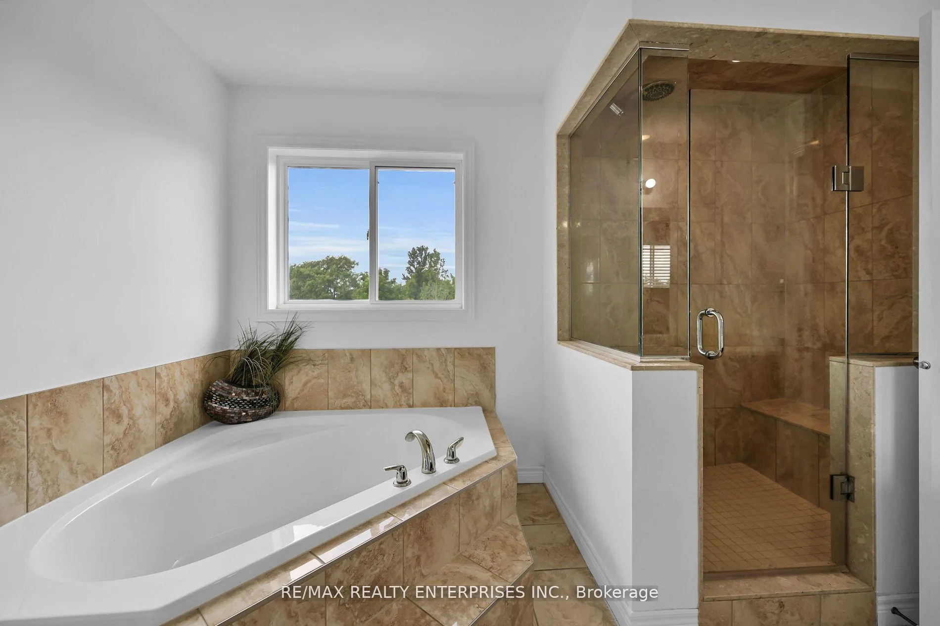 Photo 27 of 130 Chartwell Circle, Hamilton, Jerome — HOMEH