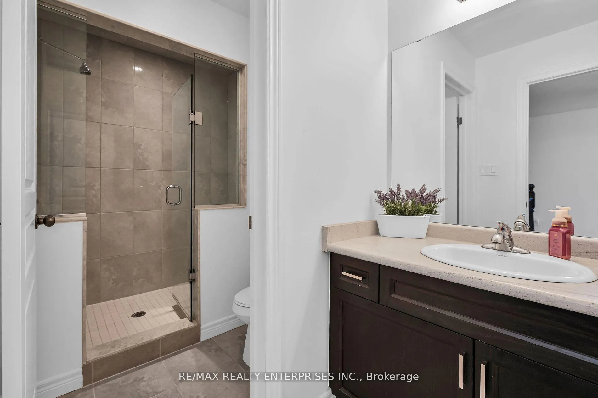 Photo 33 of 130 Chartwell Circle, Hamilton, Jerome — HOMEH