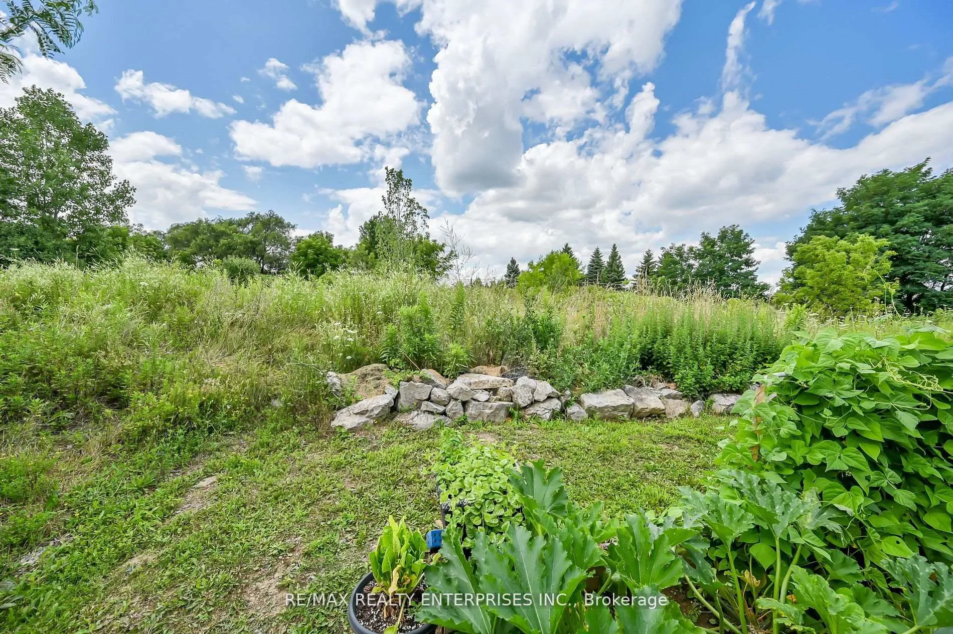 Photo 40 of 130 Chartwell Circle, Hamilton, Jerome — HOMEH