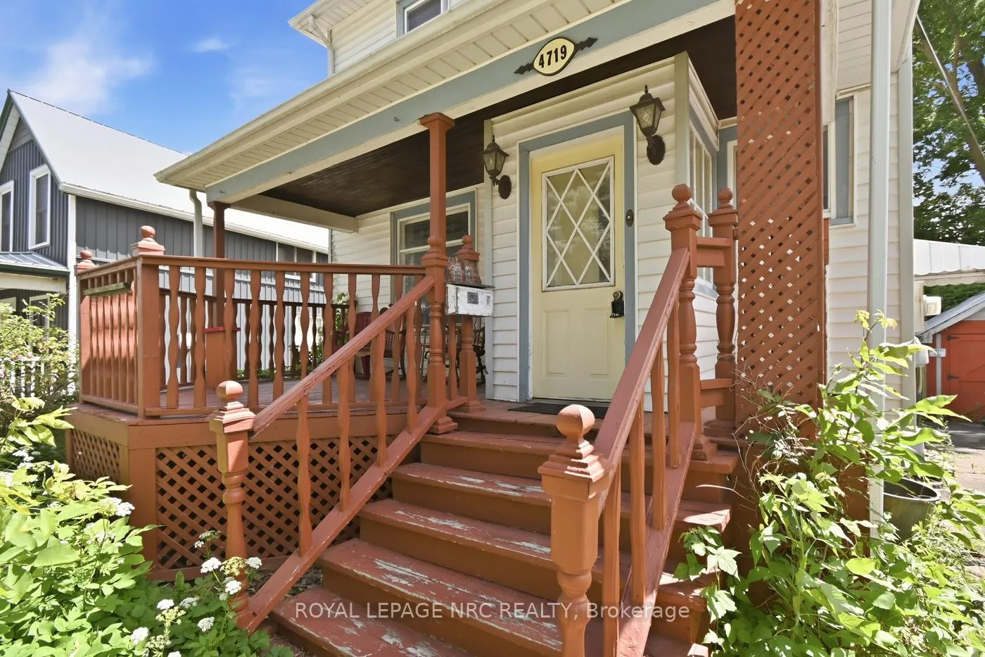 Photo 12 of 4719 Epworth Circle, Niagara Falls, Downtown — HOMEH