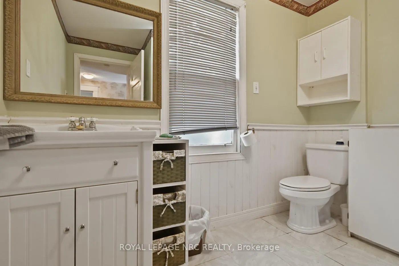 Photo 19 of 4719 Epworth Circle, Niagara Falls, Downtown — HOMEH