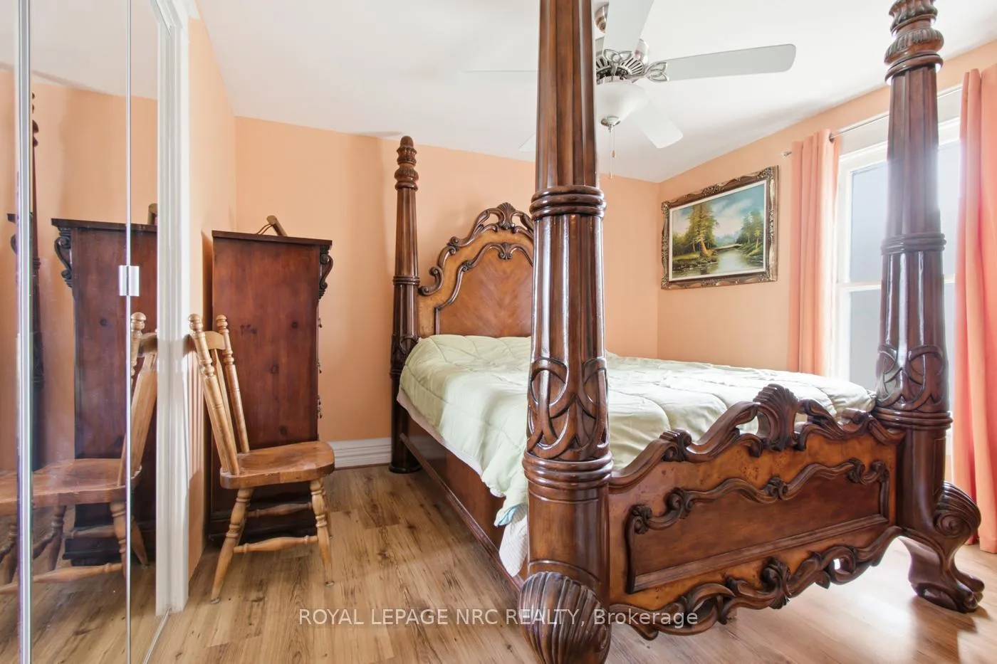 Photo 23 of 4719 Epworth Circle, Niagara Falls, Downtown — HOMEH