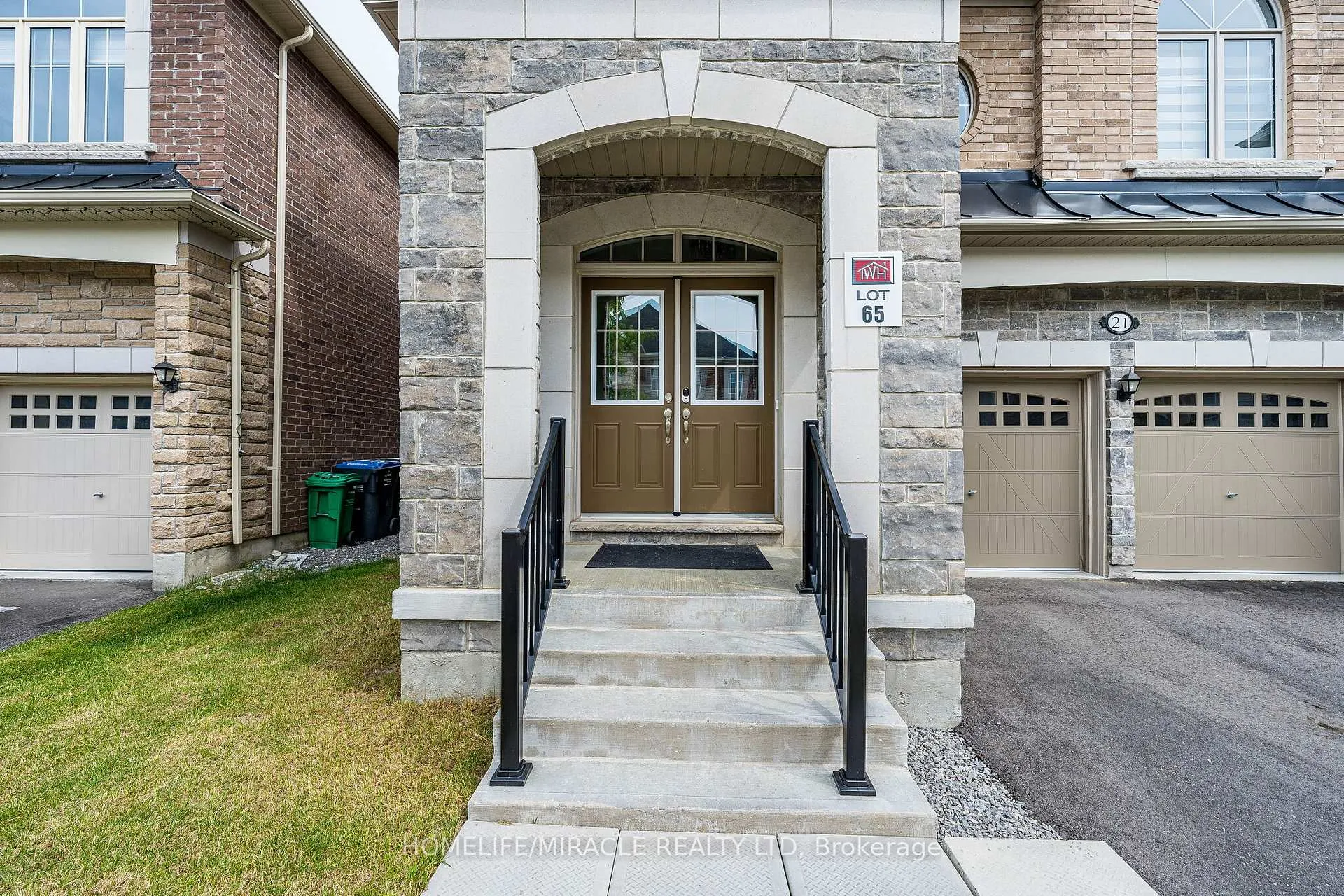 Photo 2 of 21 Junior Road, Brampton, Northwest Brampton — HOMEH