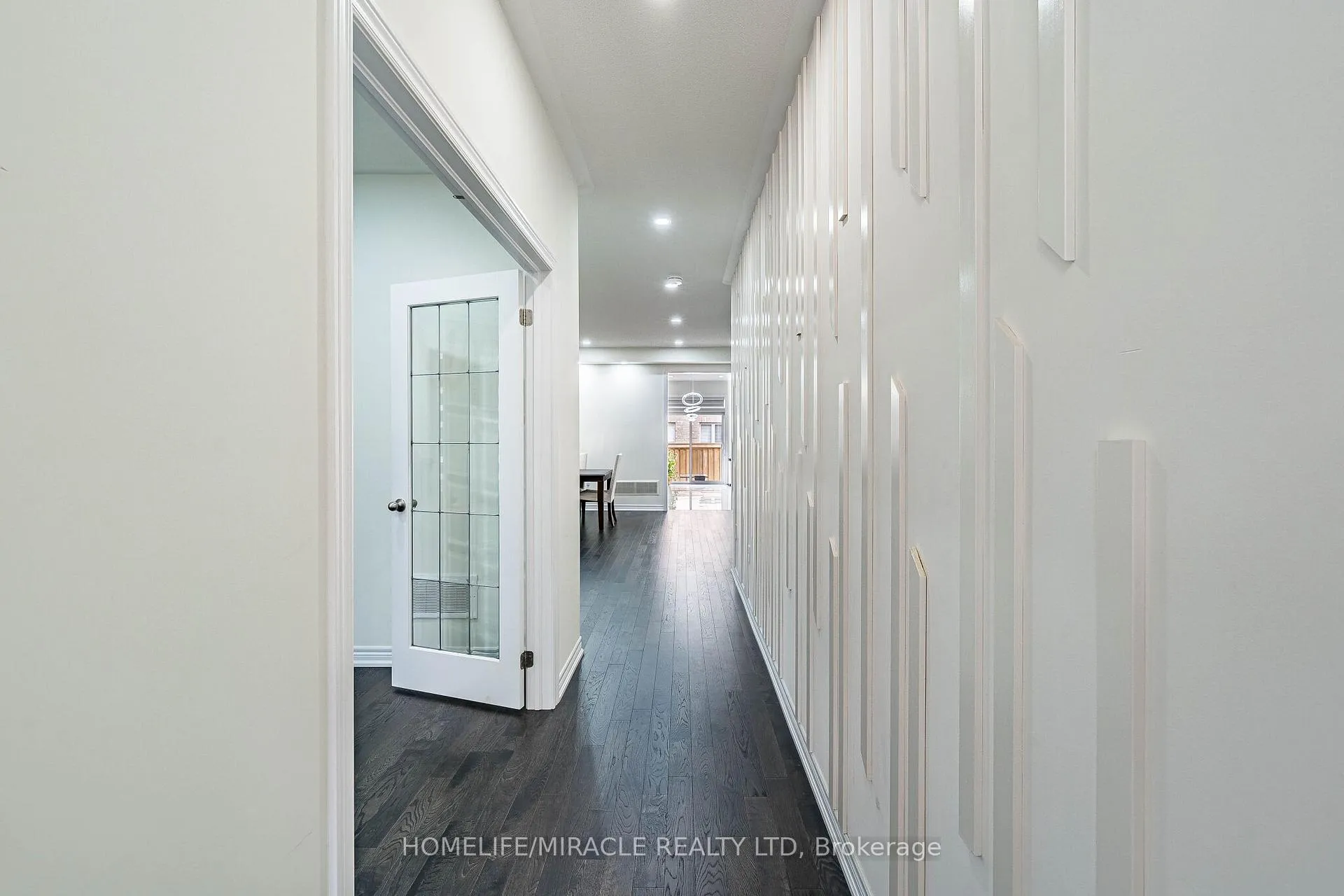 Photo 5 of 21 Junior Road, Brampton, Northwest Brampton — HOMEH