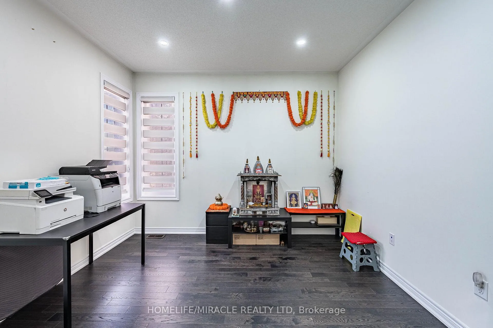 Photo 6 of 21 Junior Road, Brampton, Northwest Brampton — HOMEH