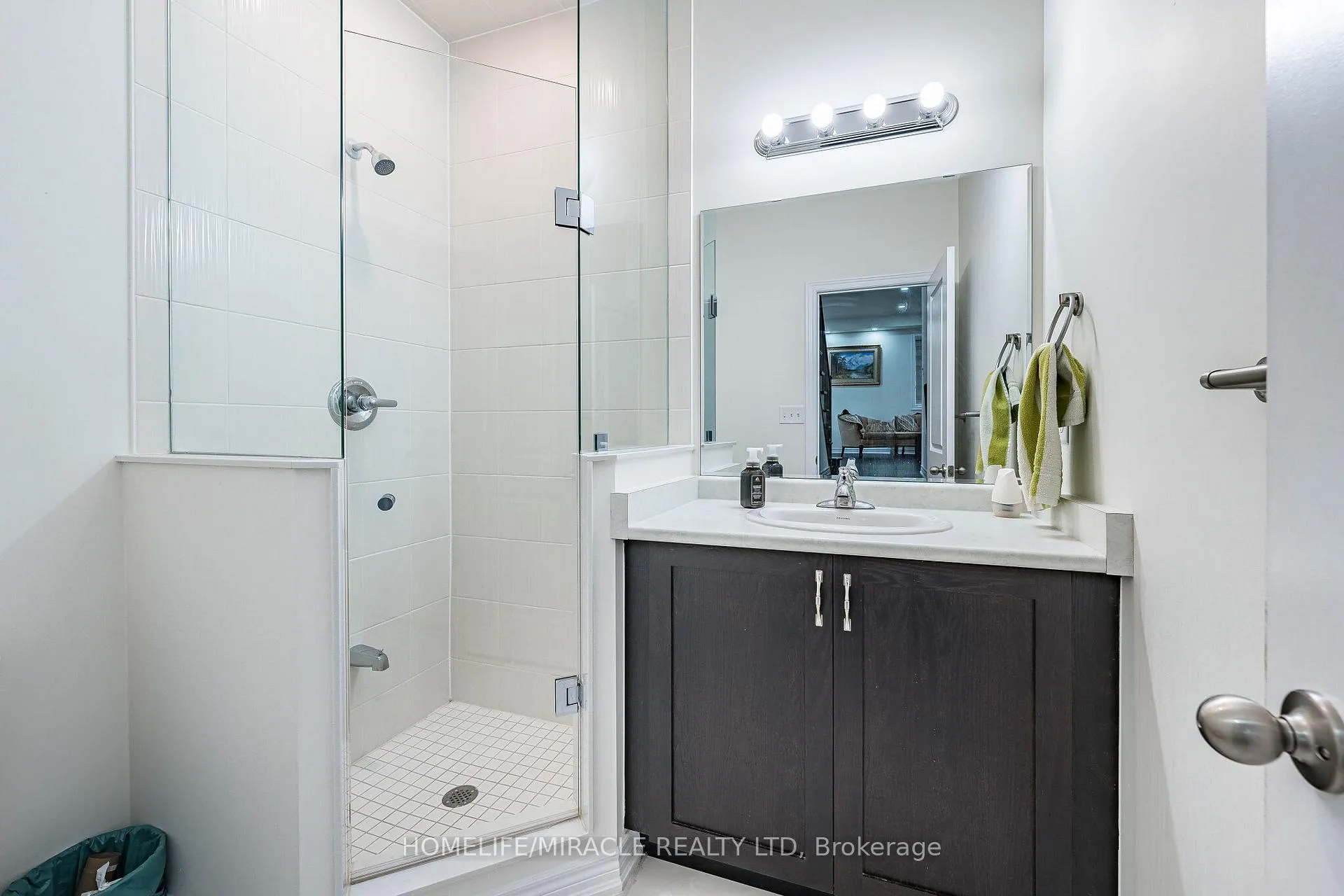 Photo 9 of 21 Junior Road, Brampton, Northwest Brampton — HOMEH