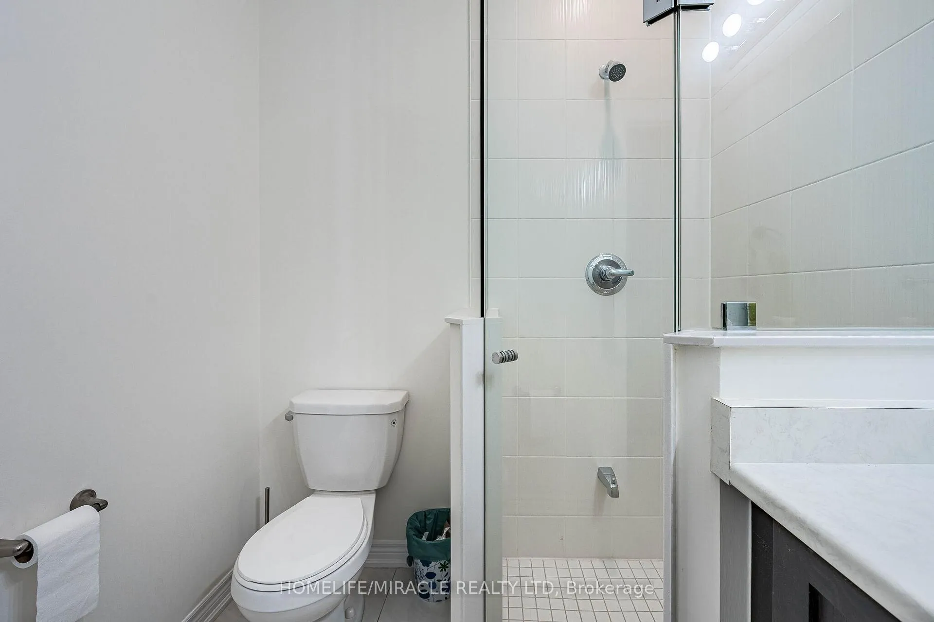 Photo 11 of 21 Junior Road, Brampton, Northwest Brampton — HOMEH