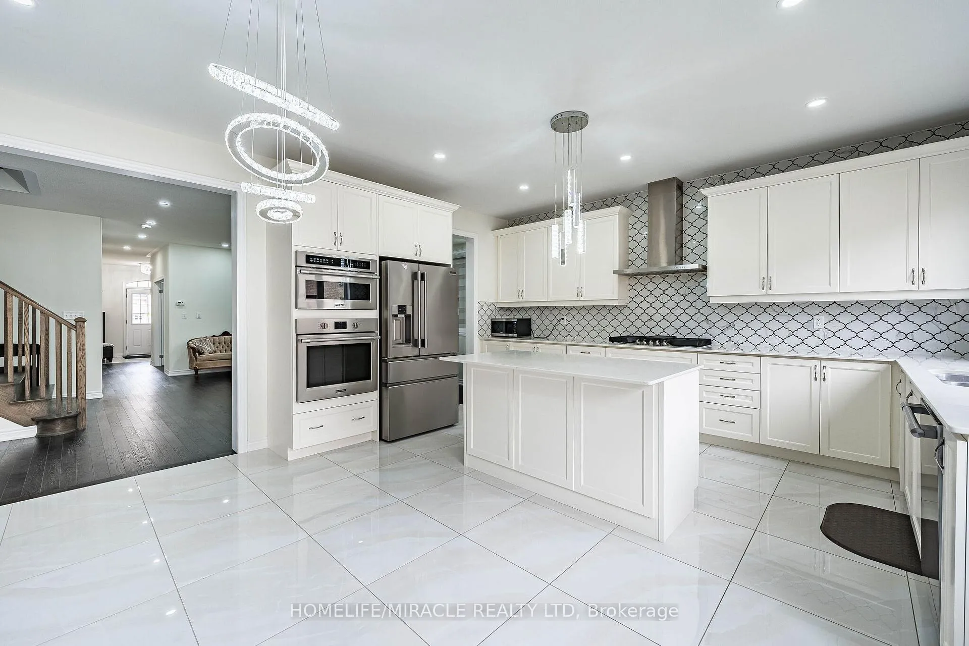 Photo 15 of 21 Junior Road, Brampton, Northwest Brampton — HOMEH