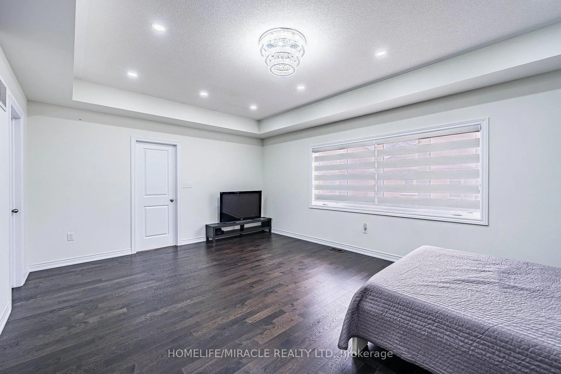 Photo 26 of 21 Junior Road, Brampton, Northwest Brampton — HOMEH
