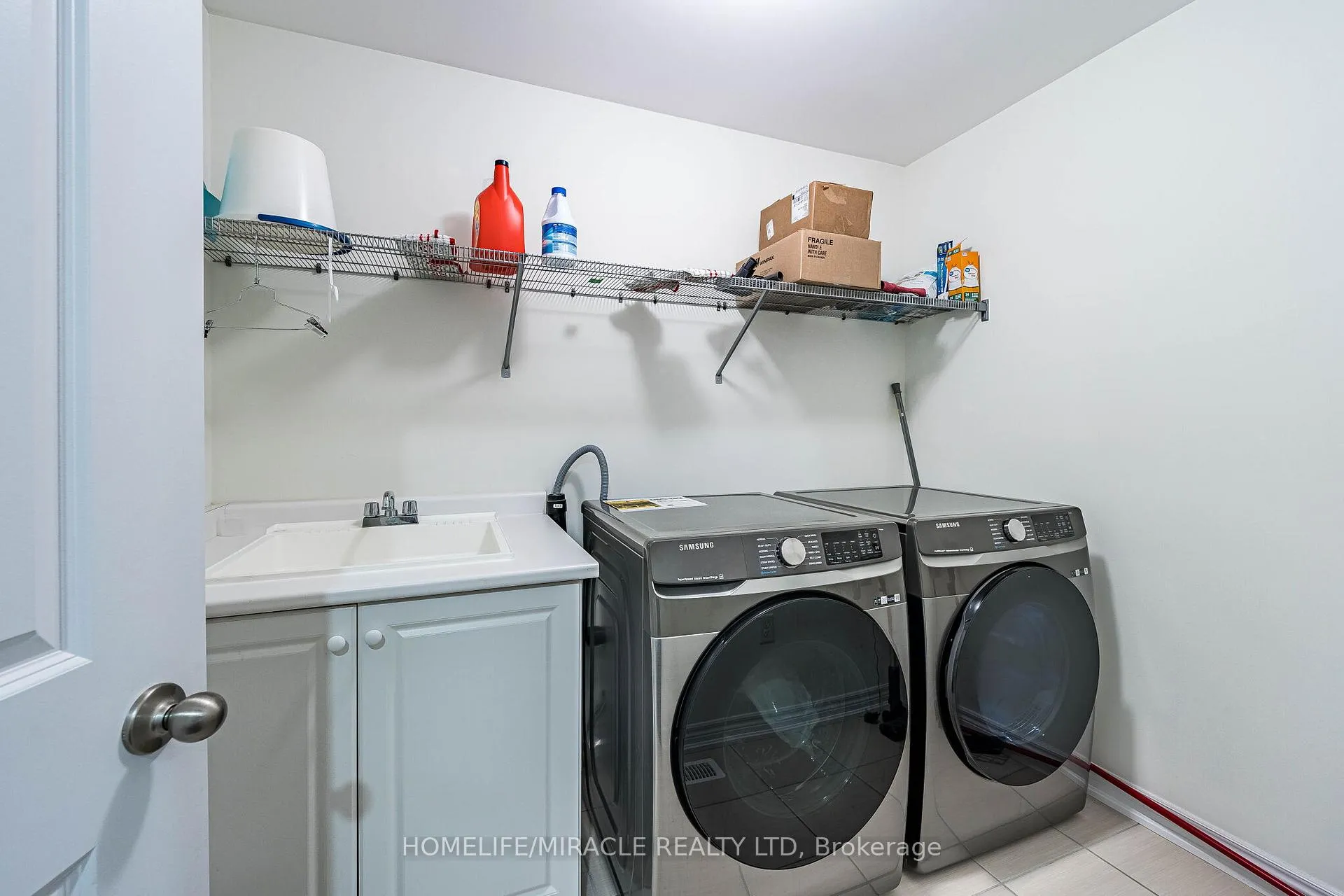 Photo 43 of 21 Junior Road, Brampton, Northwest Brampton — HOMEH
