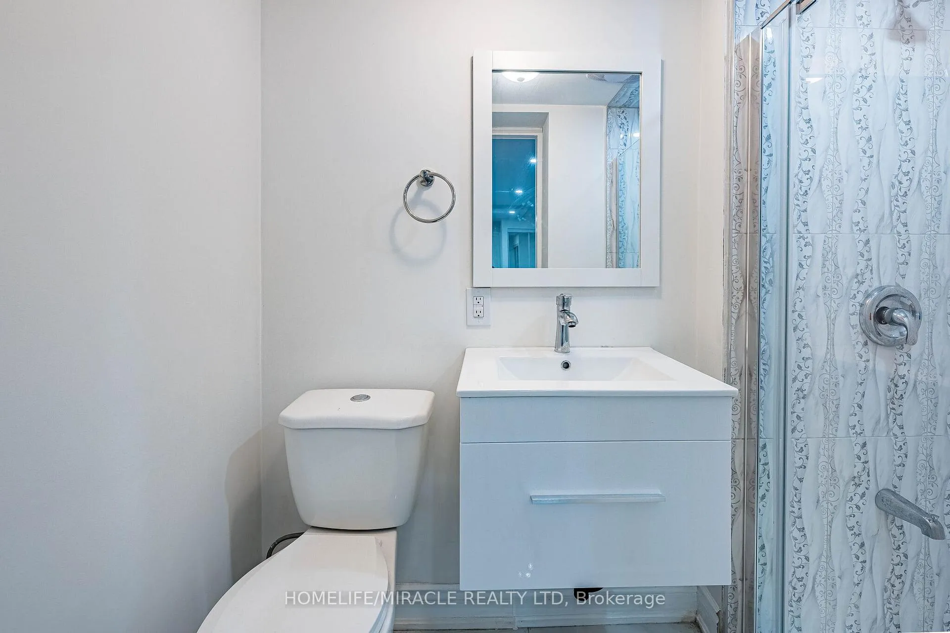 Photo 46 of 21 Junior Road, Brampton, Northwest Brampton — HOMEH