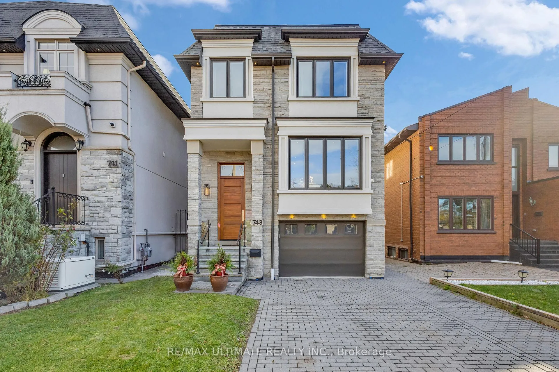 Front of 743 Glencairn Avenue