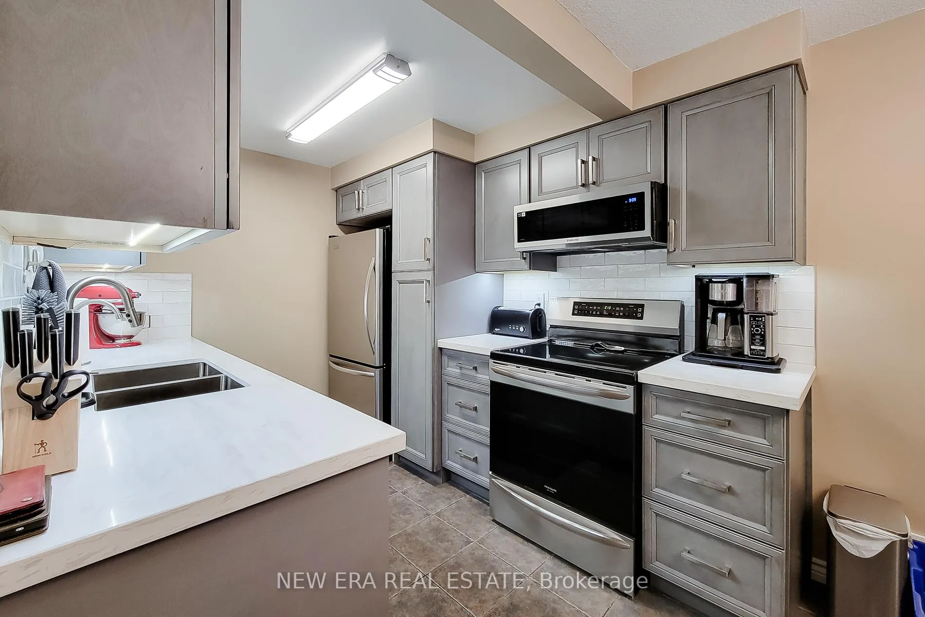 Photo 16 of Unit 39, 280 Thaler Avenue, Kitchener, Chicopee/Freeport — HOMEH