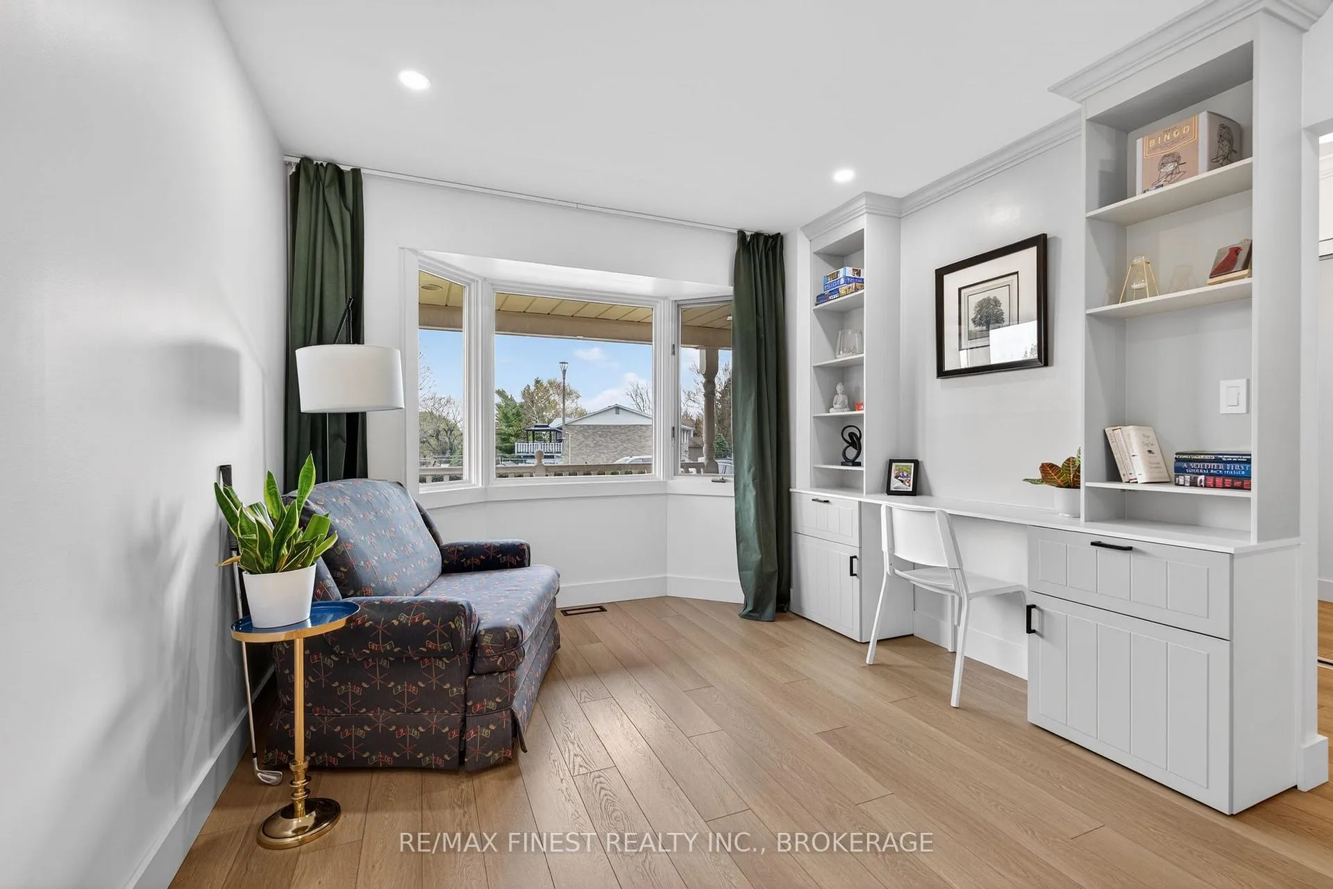 Photo 7 of 825 Somerset Crescent, Kingston, North of Taylor-Kidd Blvd — HOMEH