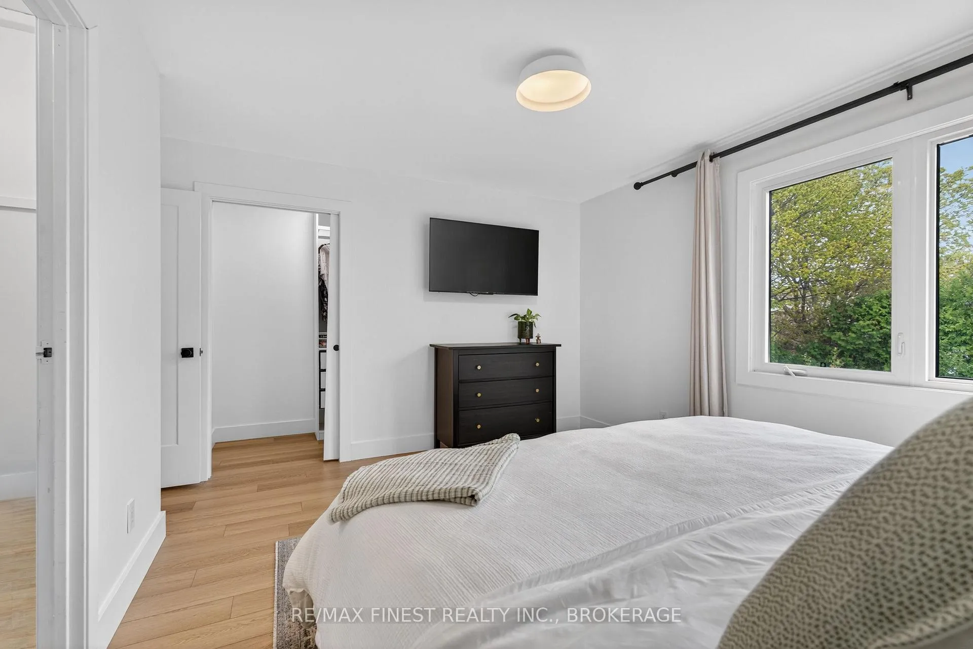 Photo 25 of 825 Somerset Crescent, Kingston, North of Taylor-Kidd Blvd — HOMEH