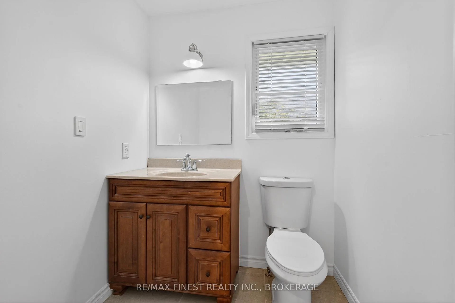 Photo 27 of 825 Somerset Crescent, Kingston, North of Taylor-Kidd Blvd — HOMEH