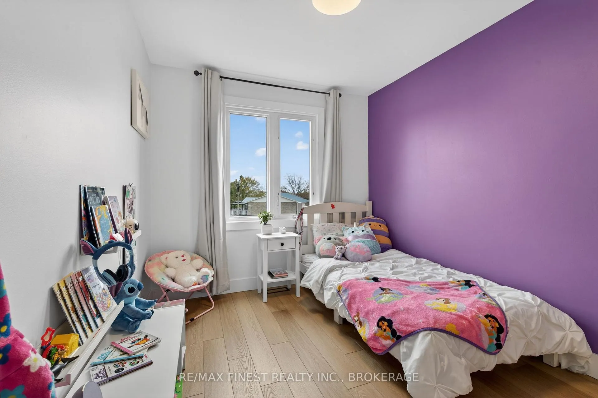 Photo 31 of 825 Somerset Crescent, Kingston, North of Taylor-Kidd Blvd — HOMEH