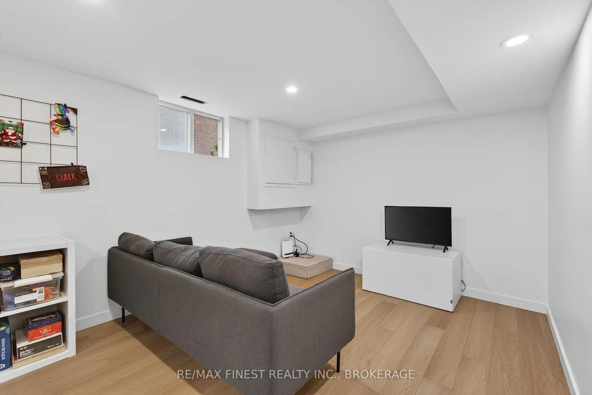 Photo 32 of 825 Somerset Crescent, Kingston, North of Taylor-Kidd Blvd — HOMEH