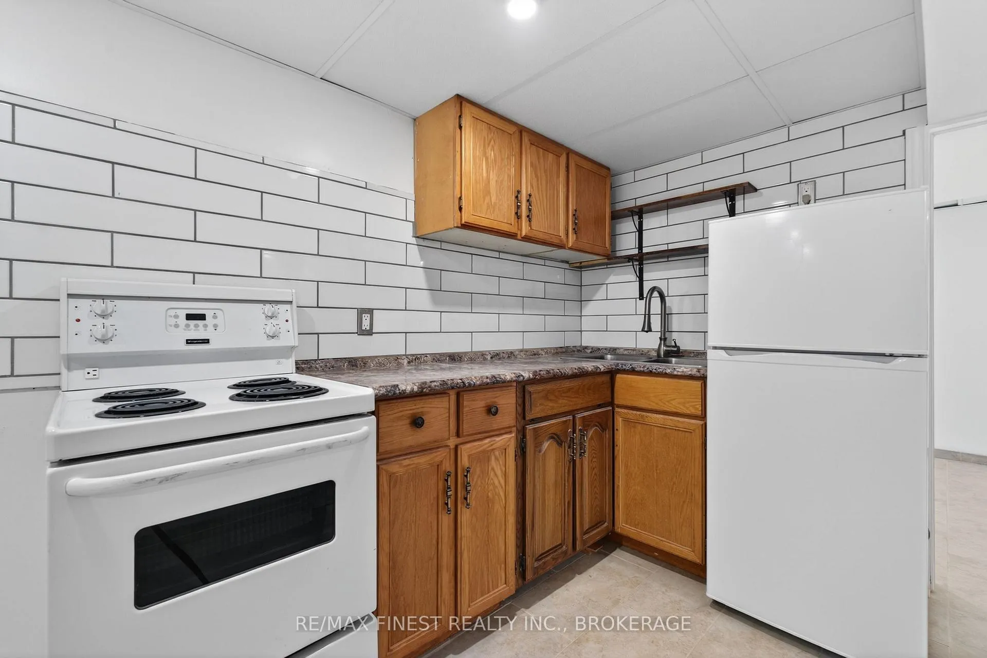 Photo 35 of 825 Somerset Crescent, Kingston, North of Taylor-Kidd Blvd — HOMEH