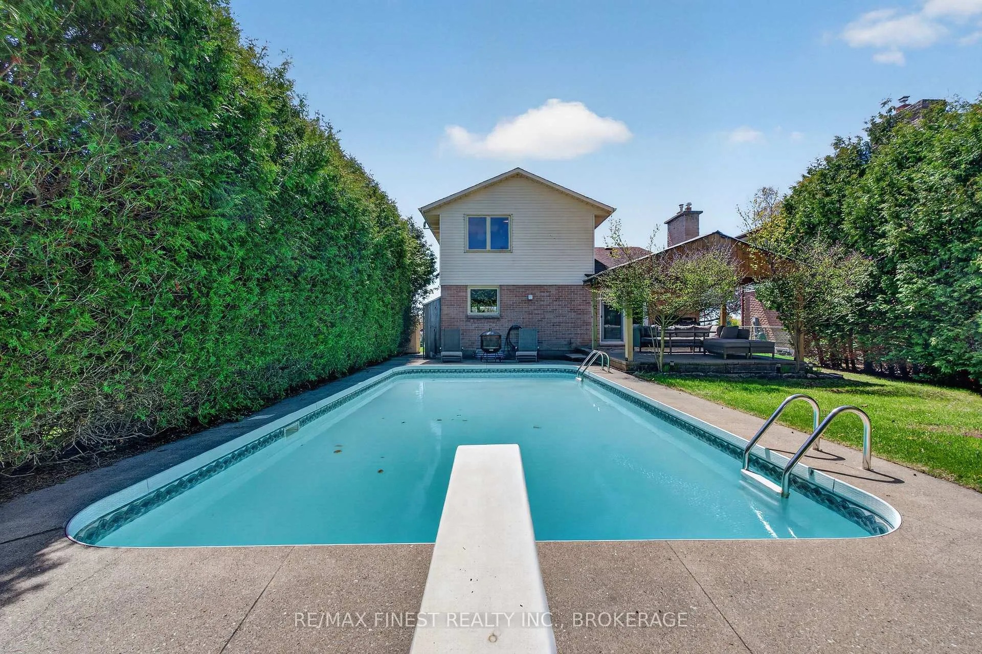 Photo 45 of 825 Somerset Crescent, Kingston, North of Taylor-Kidd Blvd — HOMEH
