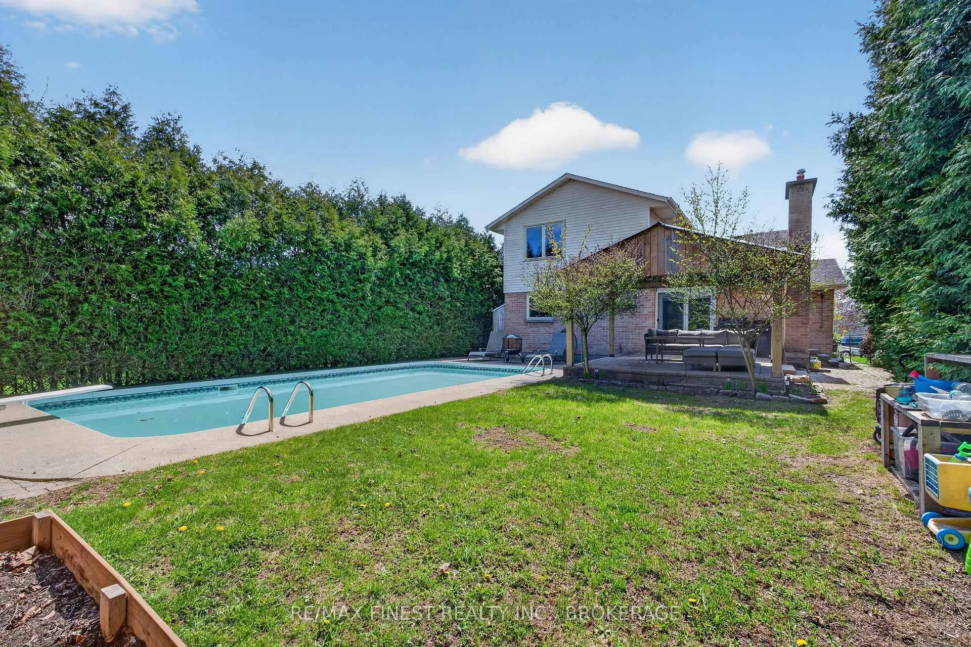 Photo 46 of 825 Somerset Crescent, Kingston, North of Taylor-Kidd Blvd — HOMEH