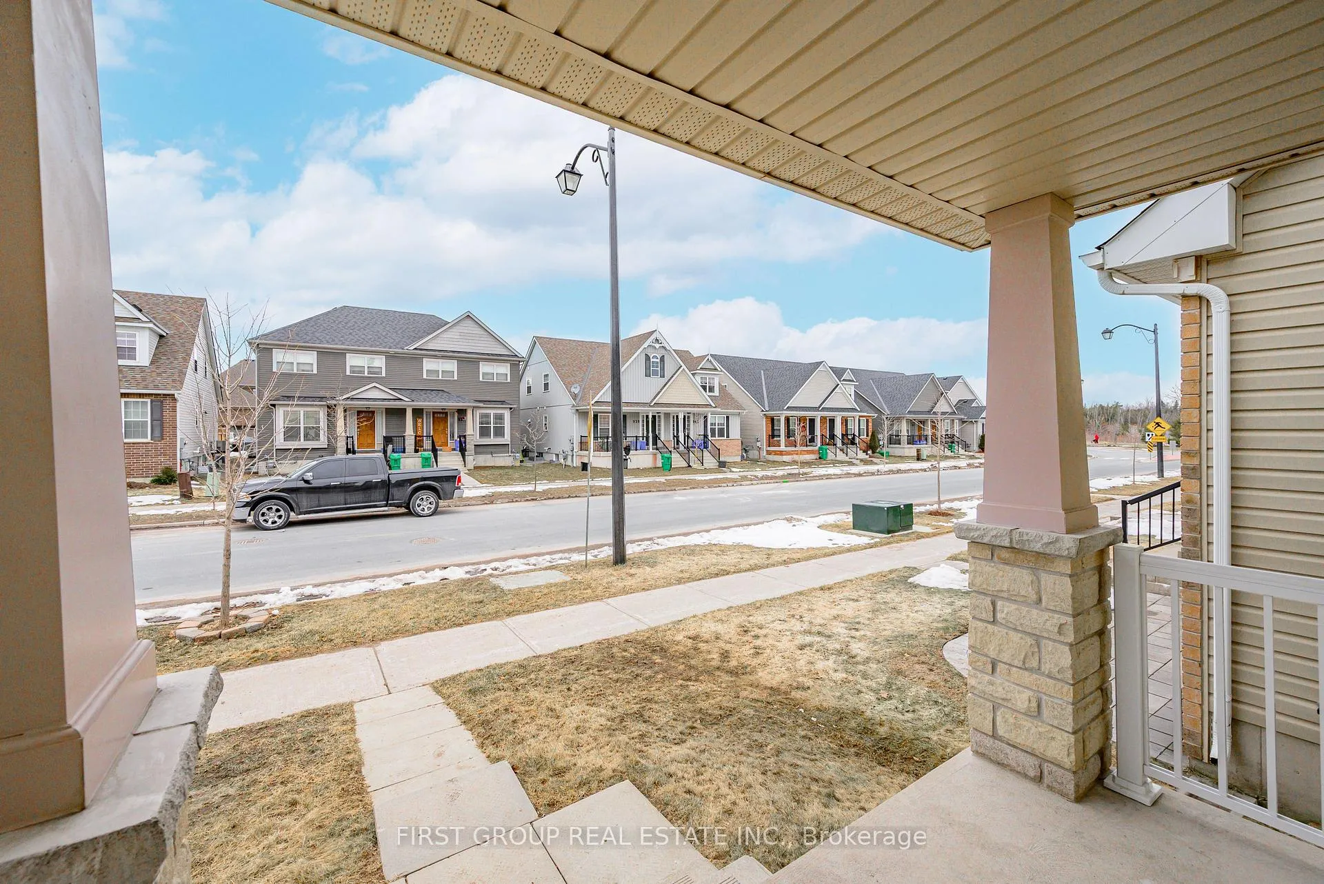Photo 12 of 936 Broadway Boulevard, Peterborough, Northcrest Ward 5 — HOMEH
