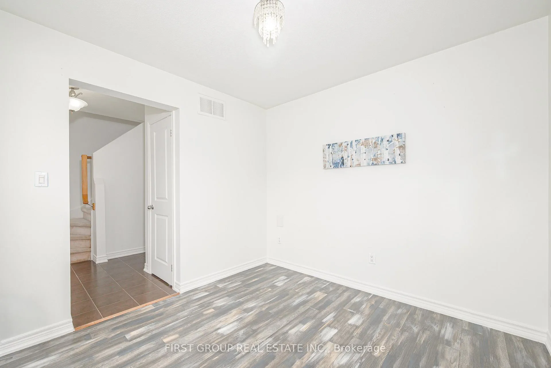 Photo 18 of 936 Broadway Boulevard, Peterborough, Northcrest Ward 5 — HOMEH