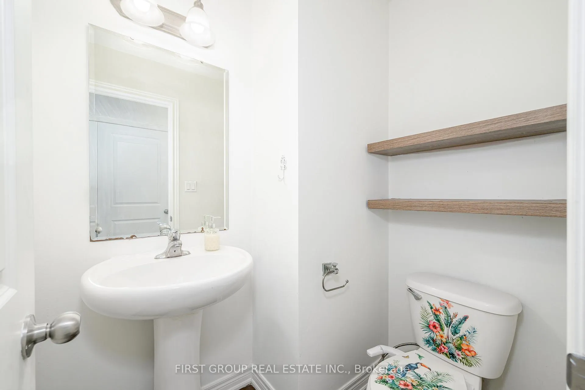 Photo 19 of 936 Broadway Boulevard, Peterborough, Northcrest Ward 5 — HOMEH