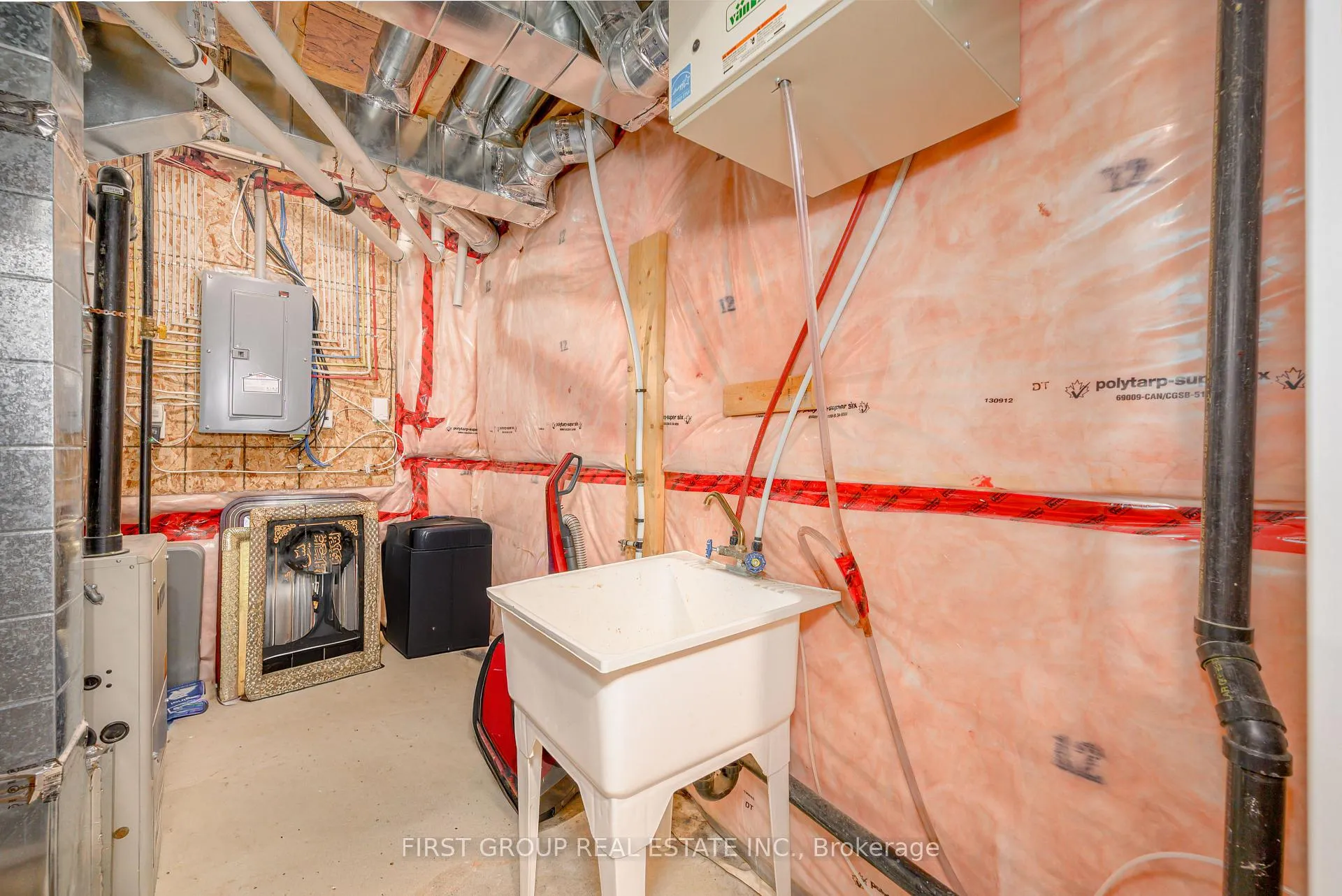 Photo 47 of 936 Broadway Boulevard, Peterborough, Northcrest Ward 5 — HOMEH