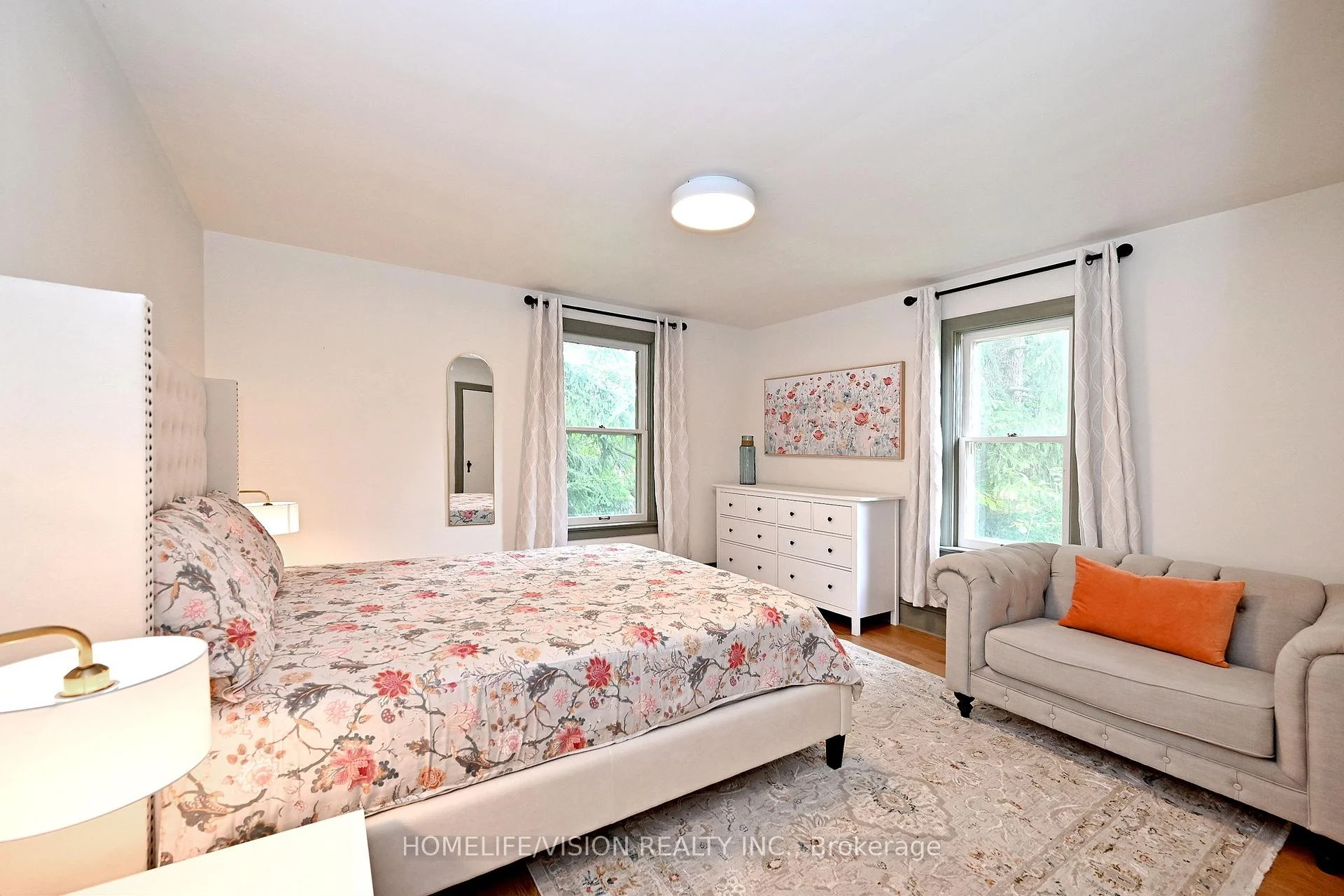 Photo 16 of 135 Elgin Street N, Cambridge, Alison — HOMEH