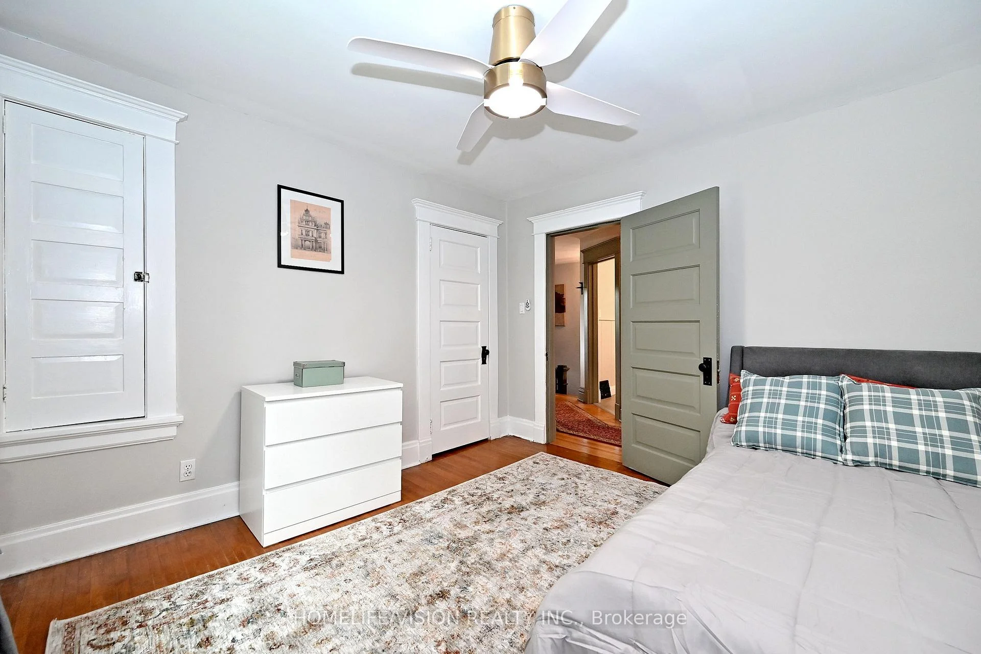 Photo 31 of 135 Elgin Street N, Cambridge, Alison — HOMEH