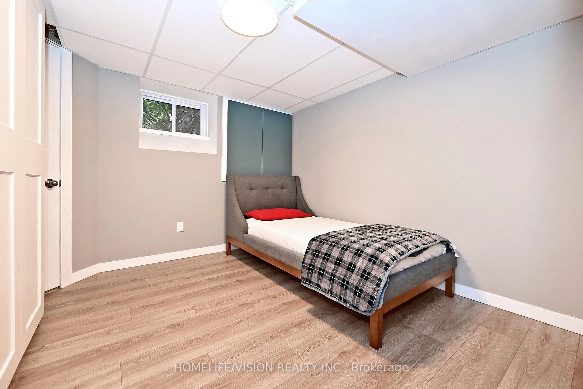Photo 38 of 135 Elgin Street N, Cambridge, Alison — HOMEH