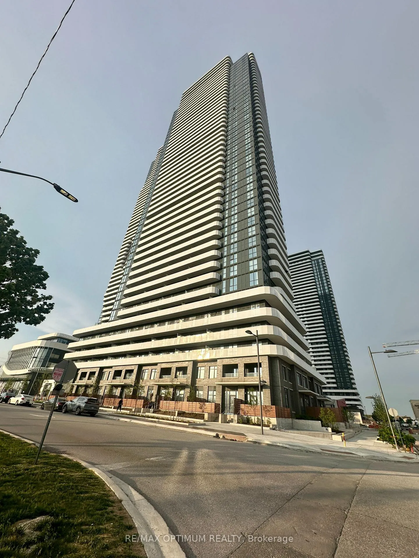 Front of Unit 4710, 195 Commerce Street