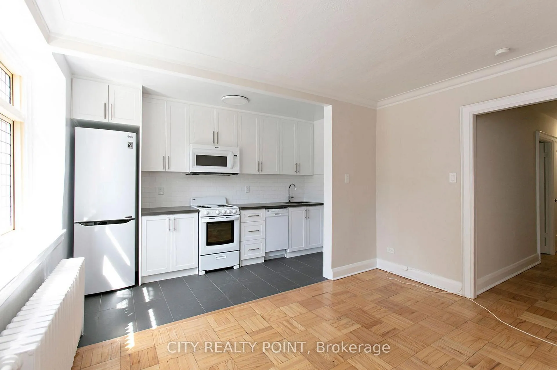 Photo 15 of Unit 521, 398 Avenue Road, Toronto, Casa Loma — HOMEH