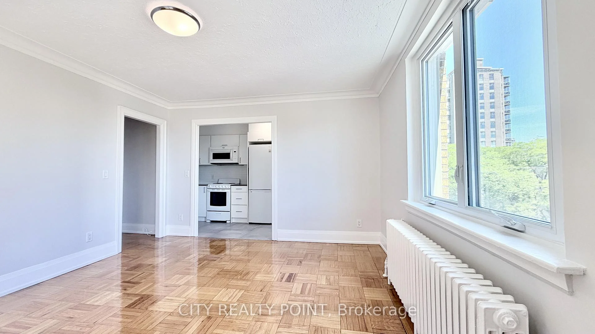 Photo 4 of Unit 521, 398 Avenue Road, Toronto, Casa Loma — HOMEH