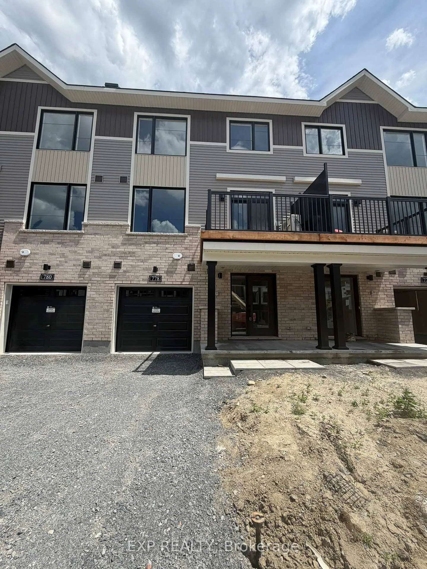 Photo 1 of 778 Tadpole Crescent, Ottawa, Barrhaven - Half Moon Bay — HOMEH