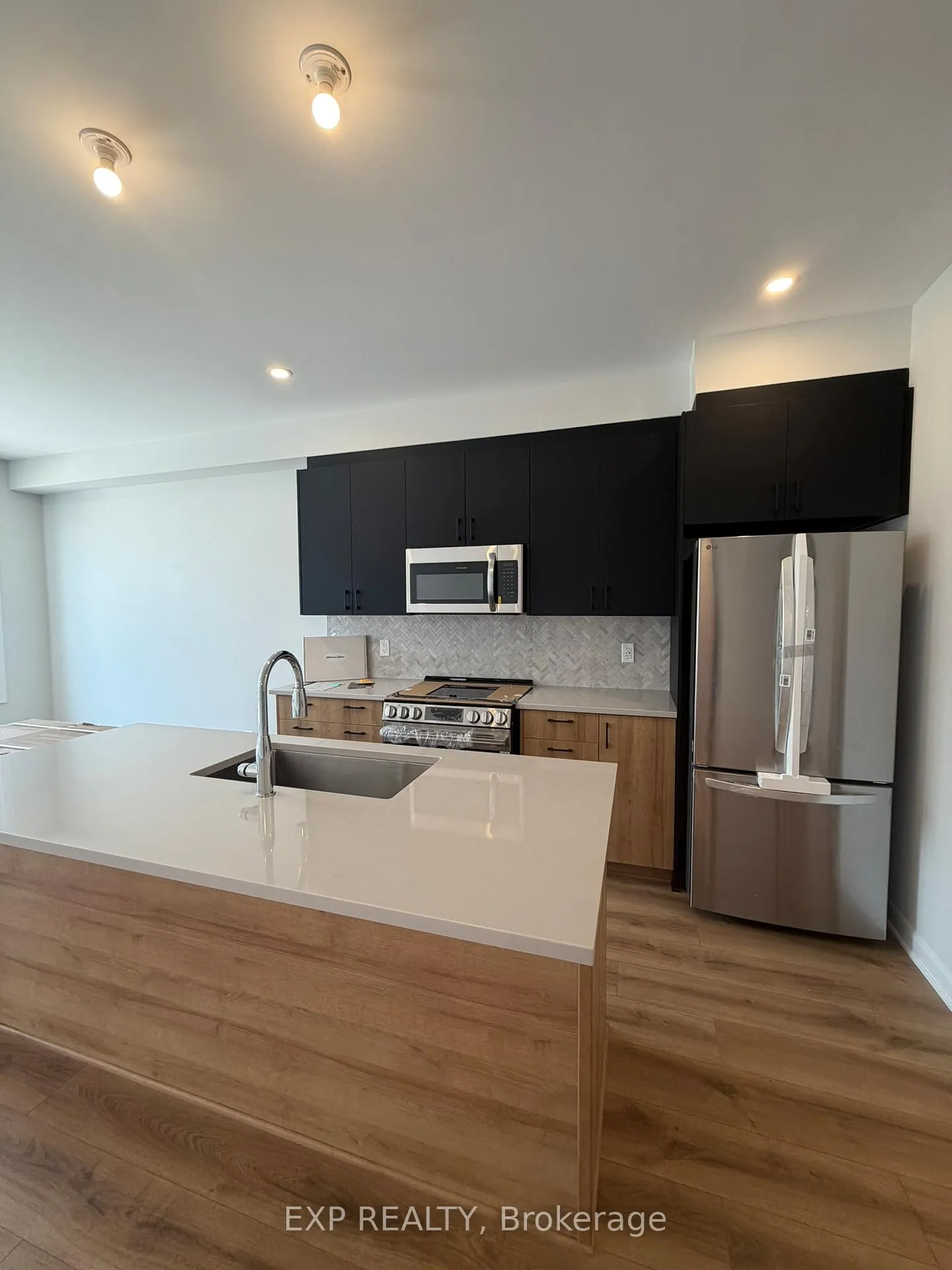 Photo 8 of 778 Tadpole Crescent, Ottawa, Barrhaven - Half Moon Bay — HOMEH