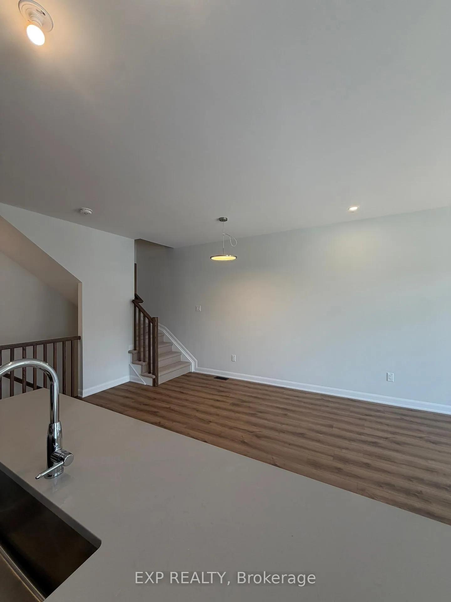 Photo 13 of 778 Tadpole Crescent, Ottawa, Barrhaven - Half Moon Bay — HOMEH
