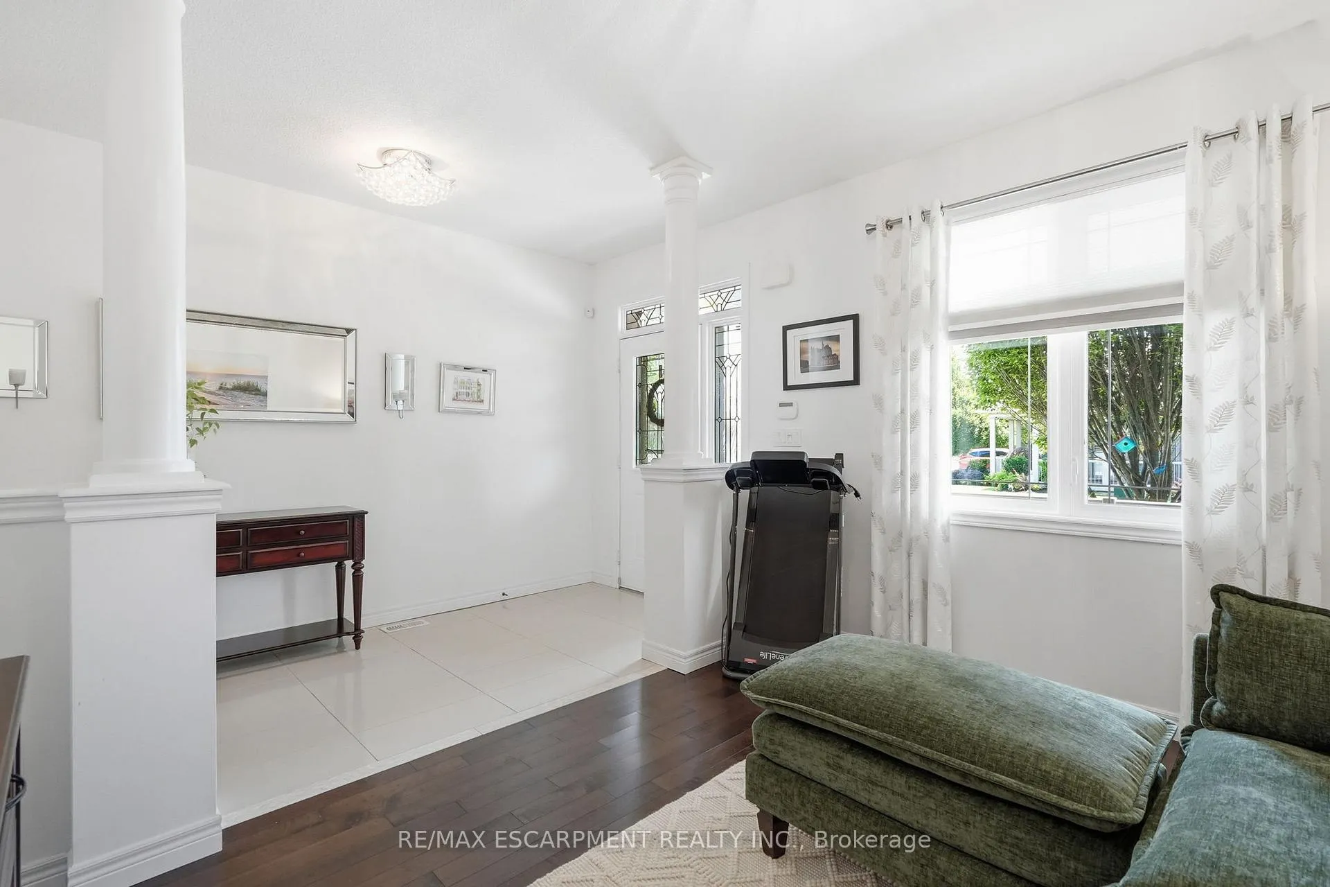 Photo 7 of 35 Finton Lane, Hamilton, Rural Glanbrook — HOMEH