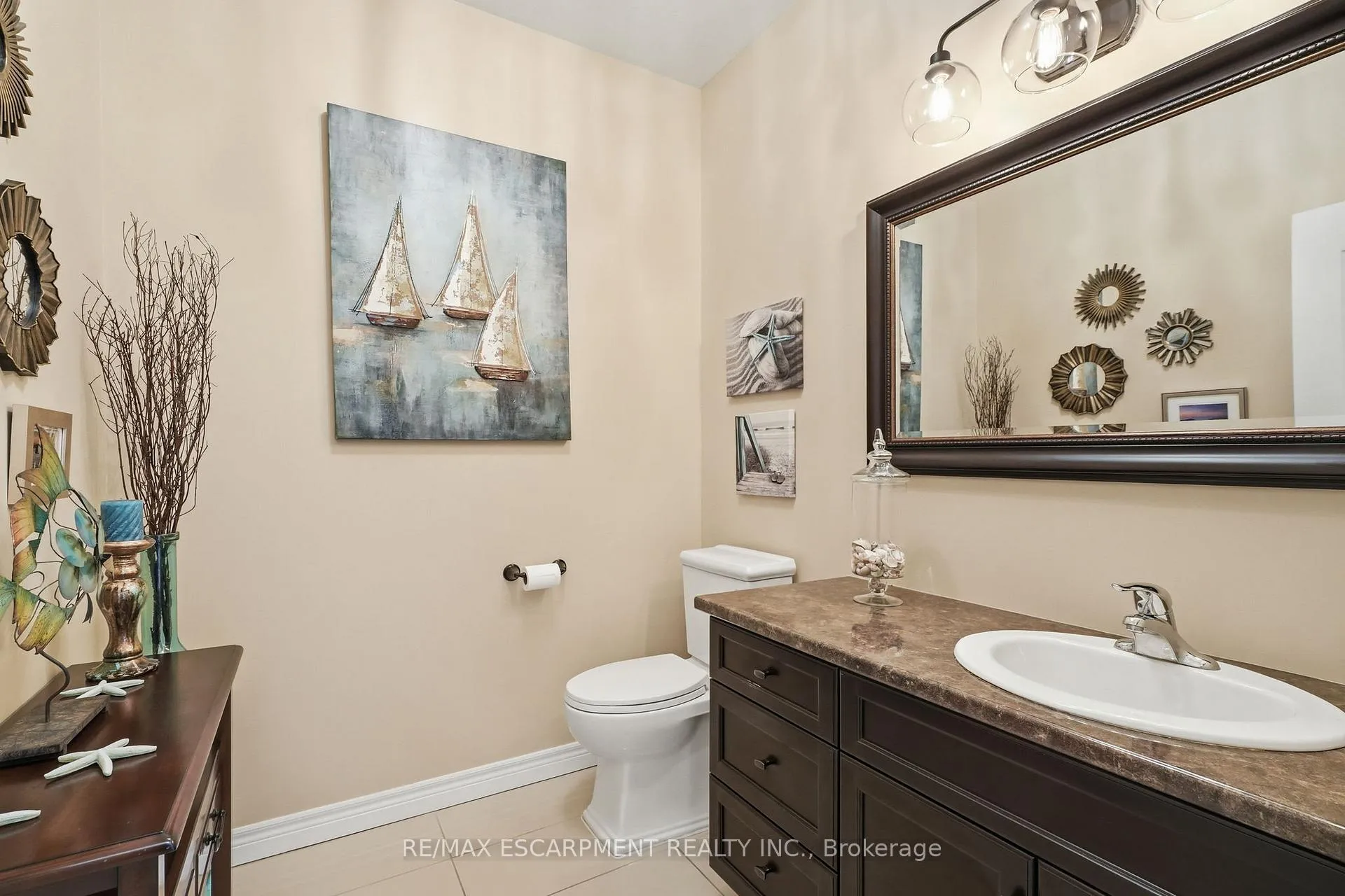 Photo 24 of 35 Finton Lane, Hamilton, Rural Glanbrook — HOMEH